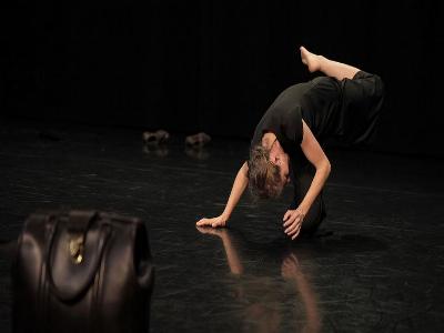 Solo création d’Ambra Senatore

Culture Spectacles - Cirques Art contemporain Danse

Du mercredi 27 au jeudi 28 novembre 2024 à 20h.

Le Zef - Scène Nationale de Marseille - À cour - Site du Merlan